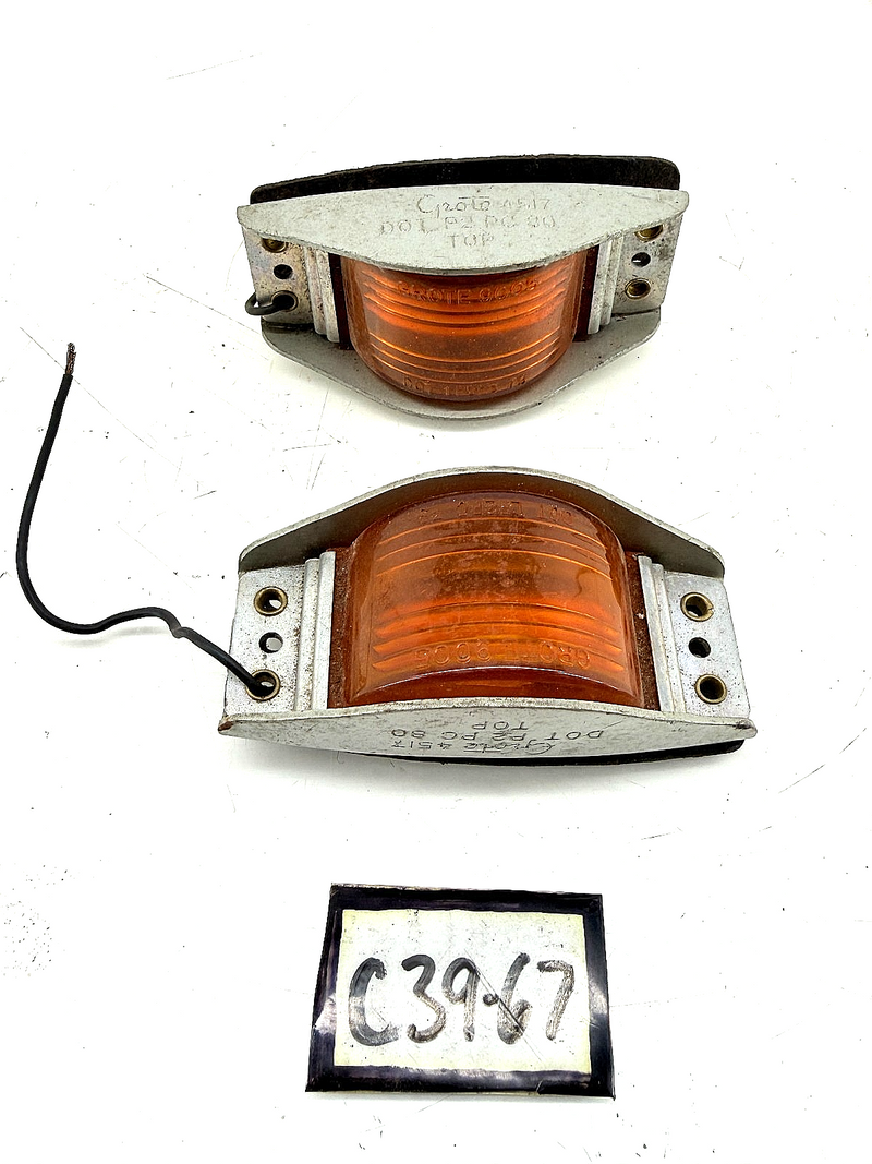 Original Pair GROTE 4517 ARMORED MARKER LIGHT Lamp Travel Trailer Truck C39-68