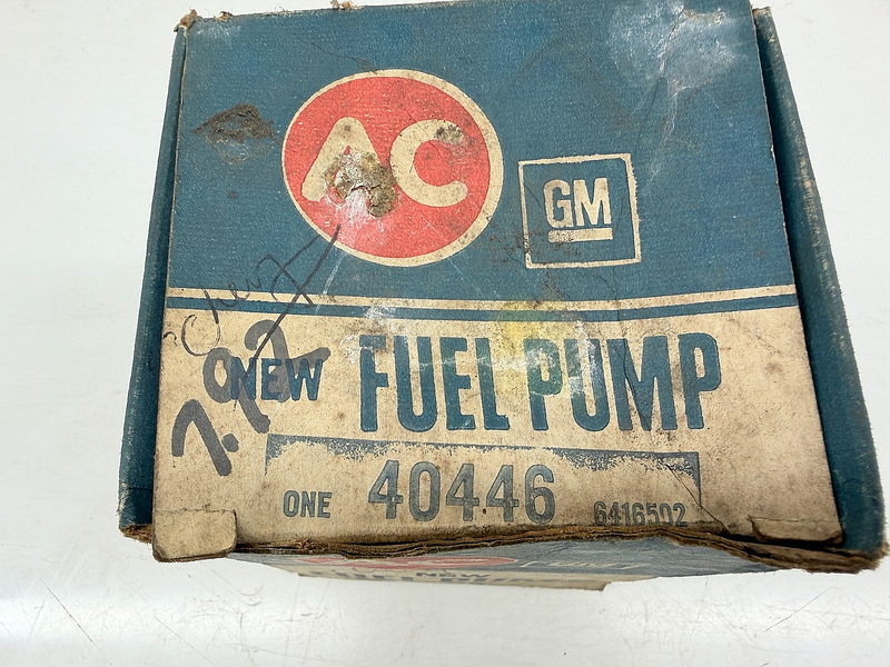 NOS 1965 - 1975 CHEVROLET PONTIAC OLDSMOBILE AC FUEL PUMP 40446 6CYL F-137