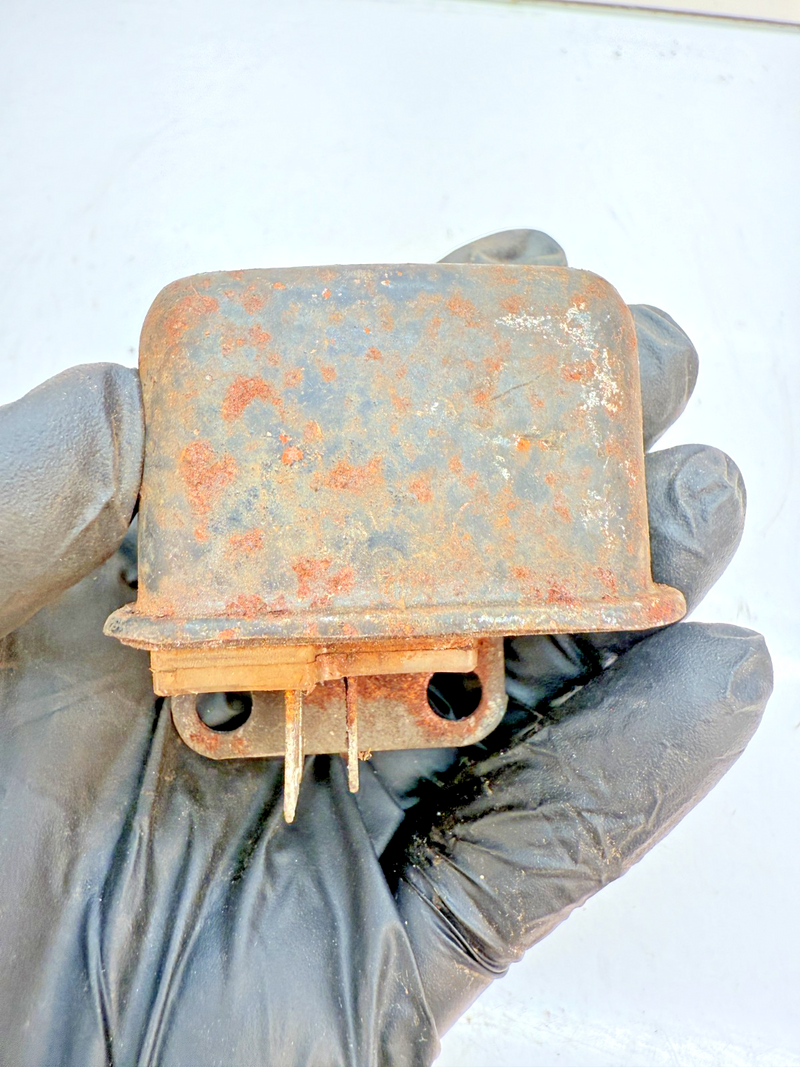 OEM 1957 - 1966 CADILLAC CHEVY CORVETTE IMPALA BELAIR HORN RELAY 1116920 E6-62