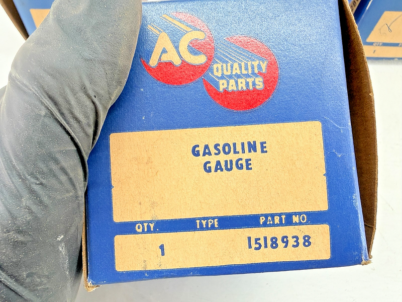 (1) NOS 1958 CHEVY IMPALA DELRAY BELAIR BISCAYNE GASOLINE GAUGE 1518938 C70-14