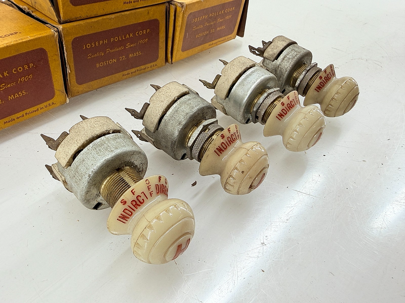 (1) NOS 1940 - 1952 Ford Car Truck F1 F2 F3 Heater Switch Illuminated C75-31