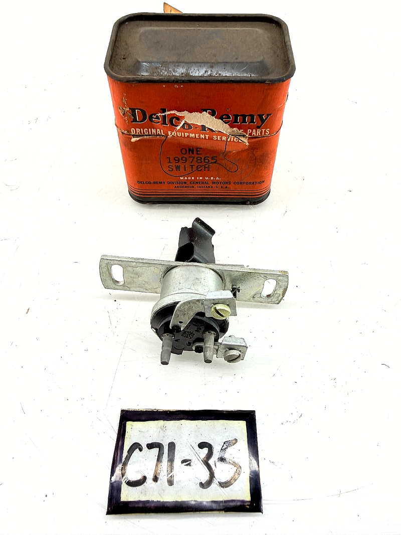 NOS 1950 - 1954 CHEVROLET BACK UP SWITCH AUTOMATIC TRANSMISSION 1997865 C71-35