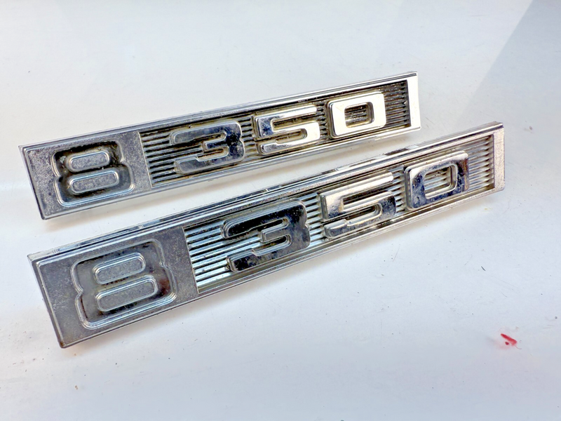 OEM Vintage 1969 - 1972 CHEVY TRUCK PAIR OF 8 350 FENDER EMBLEM 3950926 B32-250