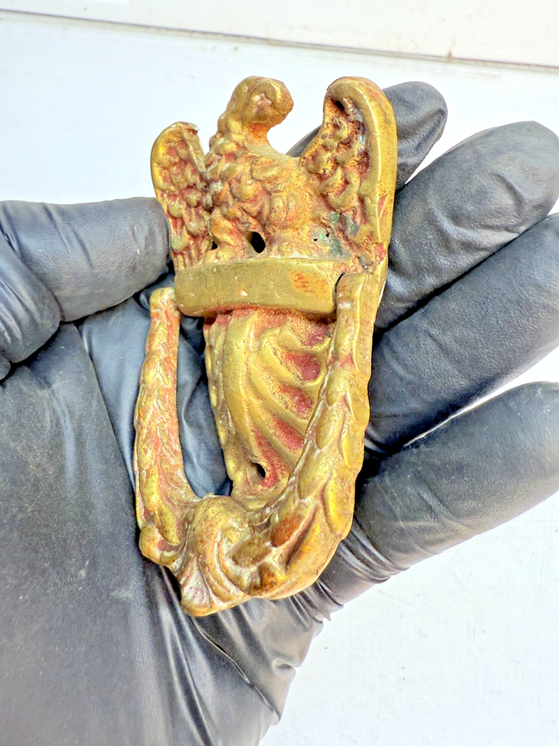 VINTAGE ANTIQUE 1900's BRASS VICTORIAN Eagle SALVAGED DOOR KNOCKER 3" B68-24