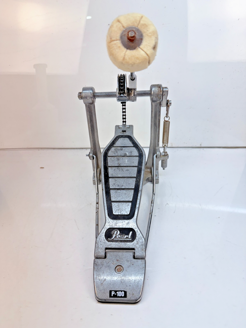 Pearl P-100 Bass Drum Kick Pedal - Silver Toned Drum Pedal - Universal B1-19