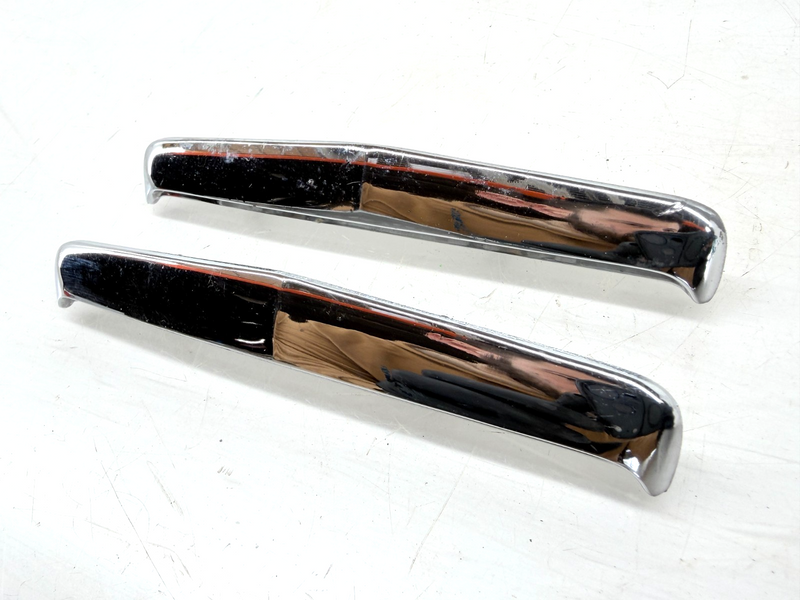 VINTAGE OEM  1953 1954 CADILLAC FLEETWOOD PAIR QUARTER PANEL TRIM 4632815 E9-98