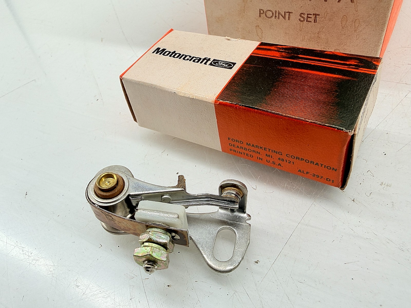 (9)- NOS 1965 - 1974 Ford Mustang Motorcraft 8 Cyl Point Set B8Q-12171-A C71-55
