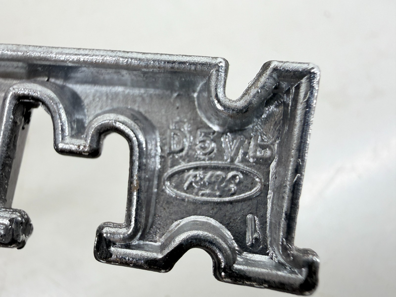 1975 -  1981 Lincoln Town Car Nameplate Emblem D5VB-5506042 E9-93