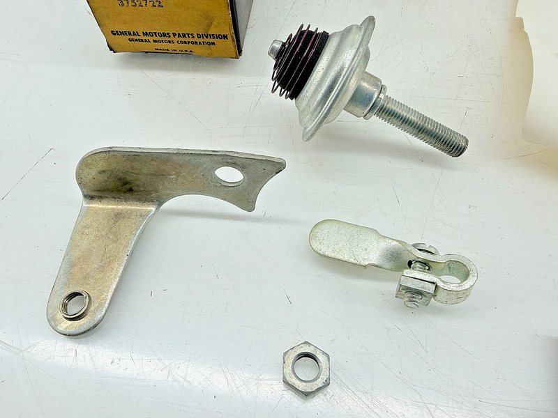 1- NOS 1957 Chevrolet BelAir Carburetor Throttle Return Check Valve Unit 3752722