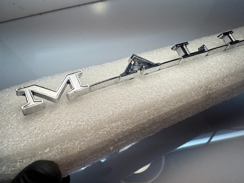 OEM 1969 1970 1971 1972 Chevrolet Malibu Nameplate Emblem 8723146 69 70 B32-70