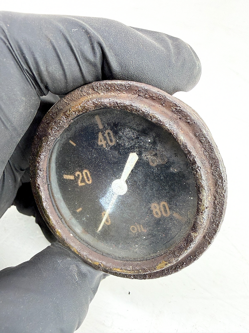 OEM 1940's Ford GPW Jeep Willys MB M38 Oil Pressure Gauge 0-80 PSI WWII C67-110