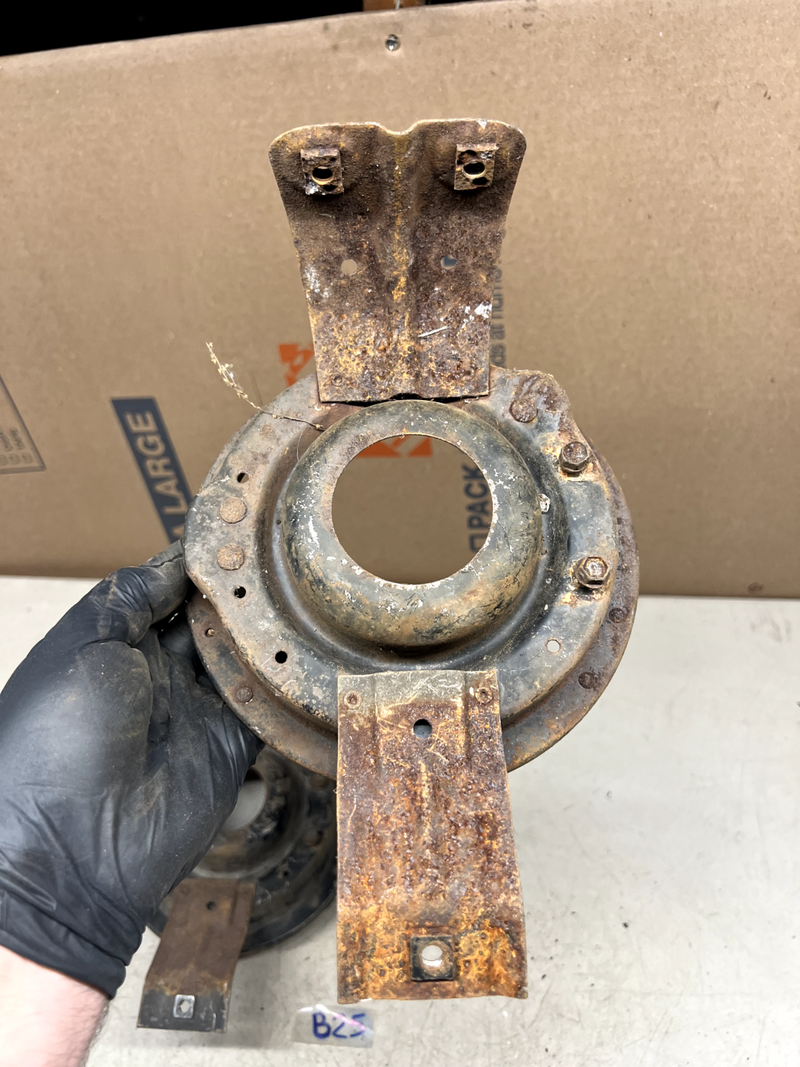 1960 GM Impala BelAir Biscayne Headlight Bucket Mounting Bracket El Camino B25-5