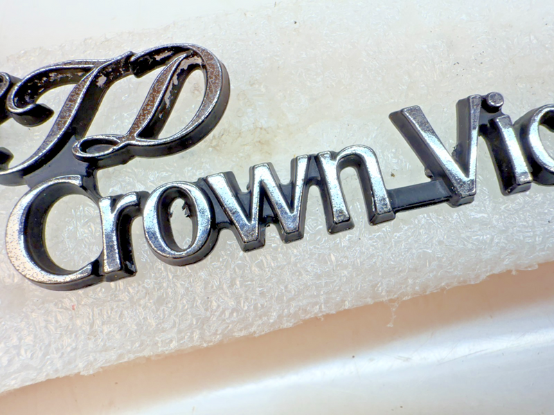 OEM 1983 - 1986 Ford LTD Crown Victoria Roof Pillar Emblem Badge E6-4