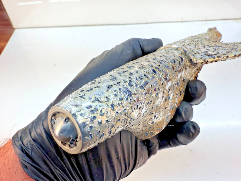 1951 Chevrolet Hood Emblem Ornament Jet Plate Wings Bullet Rocket 3695337 B3-27