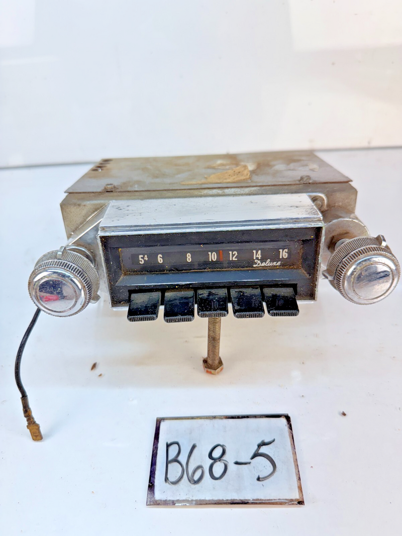 OEM 1967 CHEVROLET IMPALA BEL AIR BISCAYNE AM RADIO B68-5