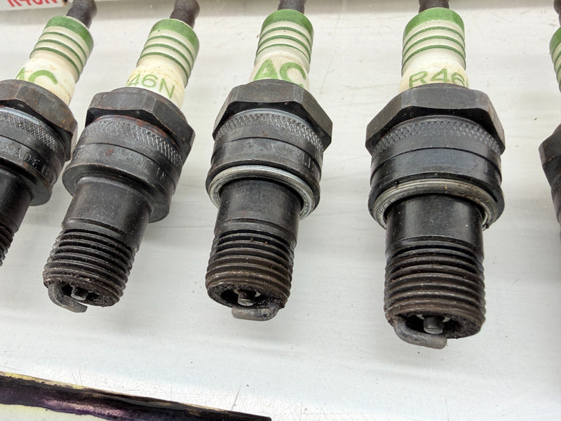 (8) 1960 - 1980 Green Ring AC "ACNITER" R46N Spark Plug GM # 5612826 C66-39
