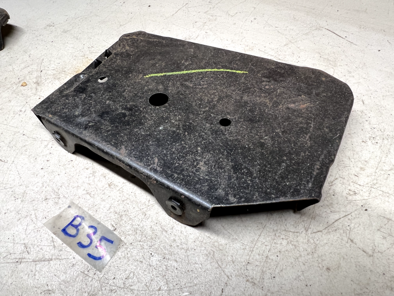 OEM 1970 Chevy Impala Radiator Grille RH Bracket 3957292 B35-1