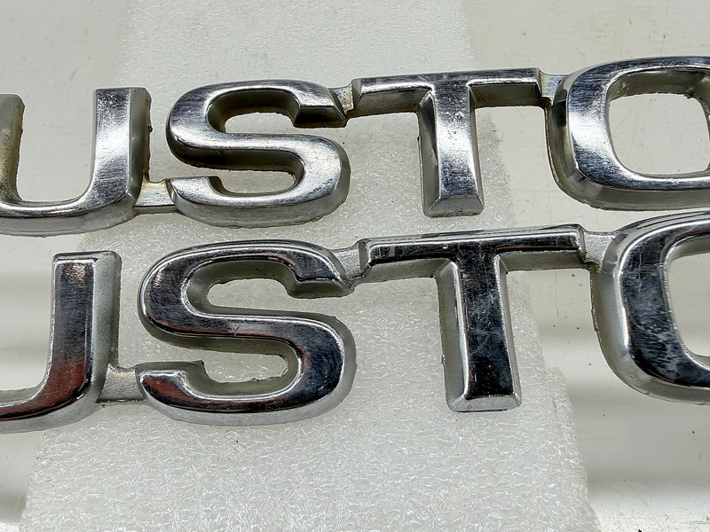 OEM 1980 - 1986 Ford F150 F250 F350 Custom Emblem E0TB-16B114-CC E9-105