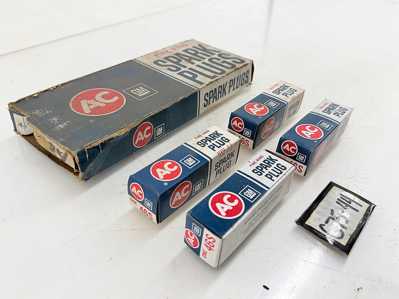 (4) NOS 1955 - 1962 Chevy 235 Six 283 AC 46S Fire Ring Spark Plugs C75-44