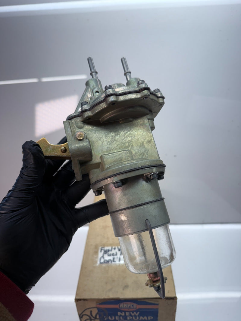 NORS AMPCO 1961 1962 WHITE WITH CONTINENTAL ENGINE FUEL PUMP 3412 61 62 F-26