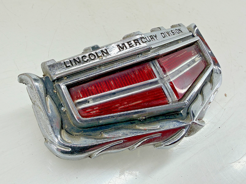 OEM 1971 - 1974 MERCURY MARQUISE MONTEREY FRONT GRILLE EMBLEM D1MB-8B343-AA E7