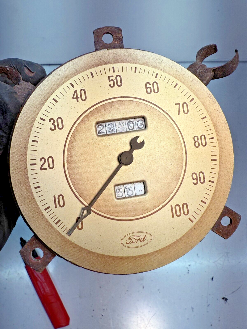 1934 1935 1936 1937 1938 1939 1940 Ford Waltham Speedometer Speedo 100 MPH C9-4
