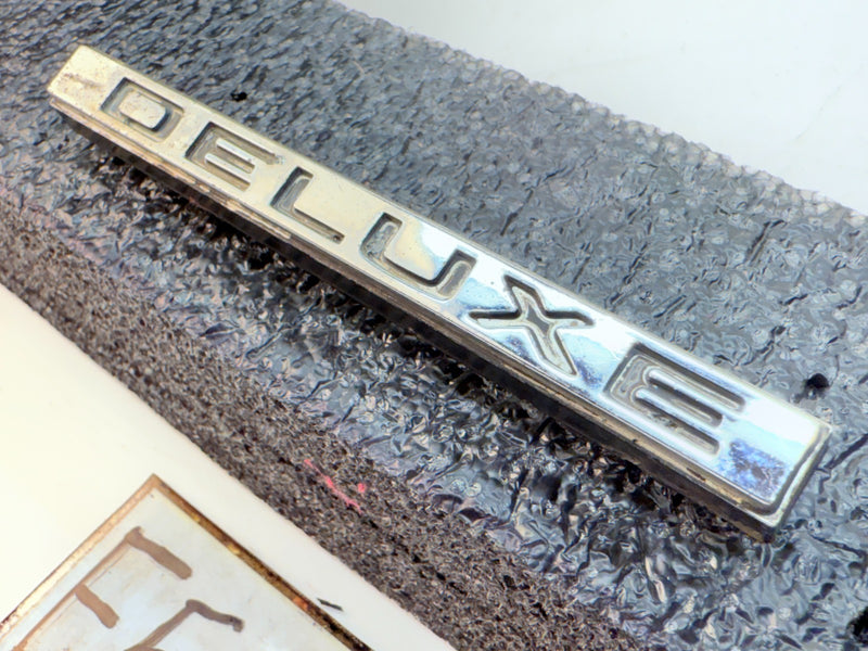 OEM 1969 - 1972 Chevy Truck Deluxe Emblem Badge Script 3994687 1970 1971 E5-21