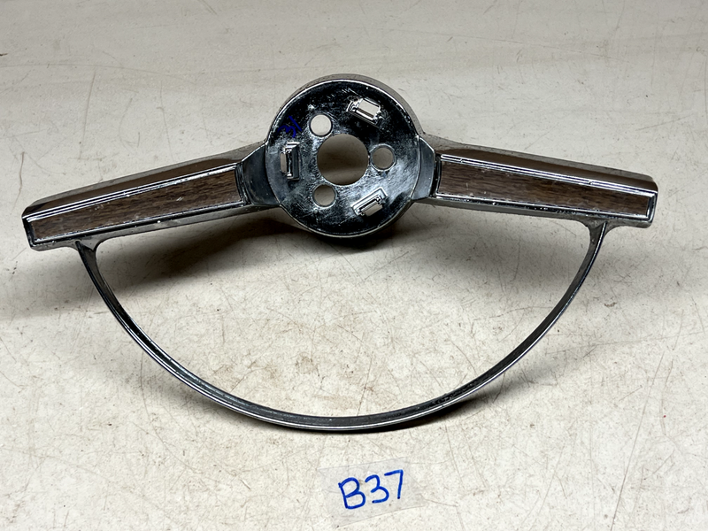 OEM 1965 1966 Chevy Impala Caprice Steering Wheel Horn Ring 3882985 65 66 B37-31