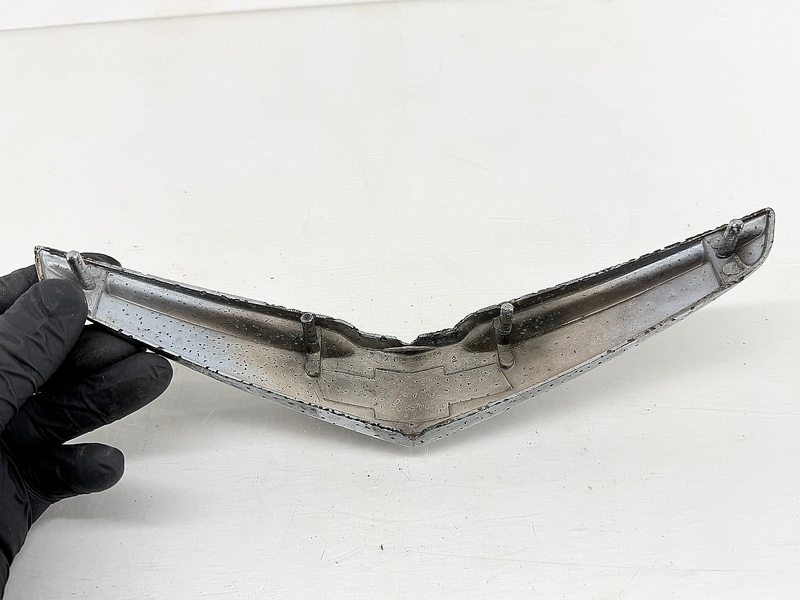 OEM 1946 1947 1948 Chevrolet Hood Emblem Bowtie Rat Hot Rod XO-556 C67-100