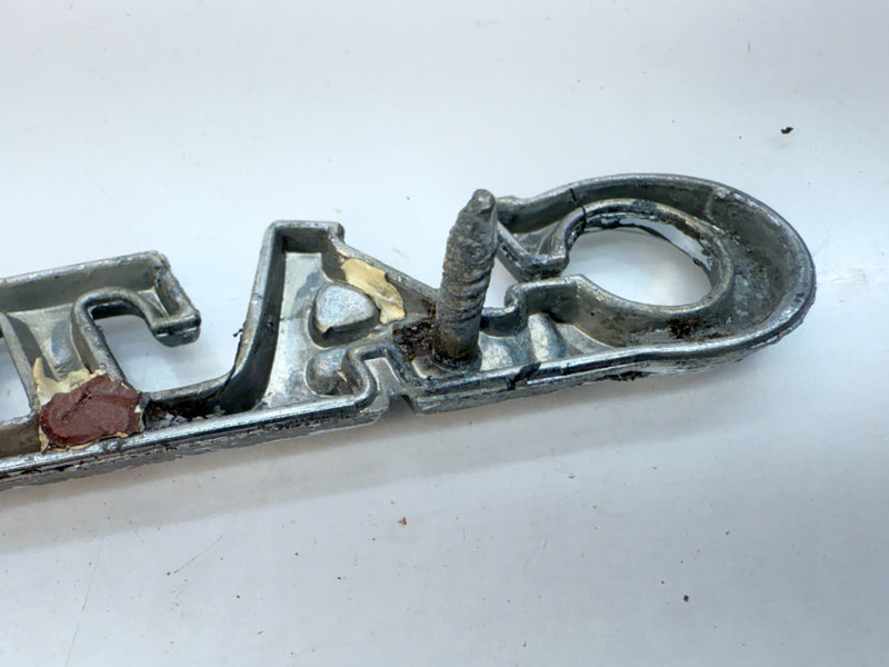 OEM GM 1971 - 1974 PONTIAC CATALINA FENDER EMBLEM GM 483920 1972 1973 E5-12