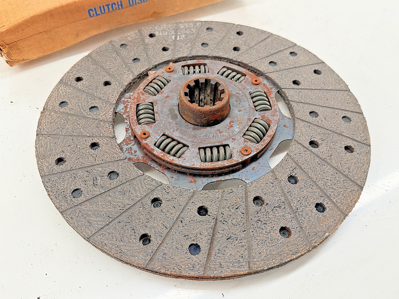 NOS 1962 FORD CLUTCH DISC ASSEMBLY PAD C2TZ-7550-B C59-21