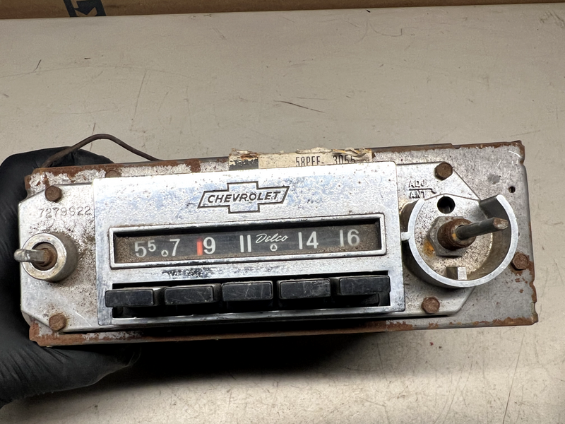 OEM Chevrolet Corvair Nova AM Push Button Radio Delco GM 7279922 B22-1