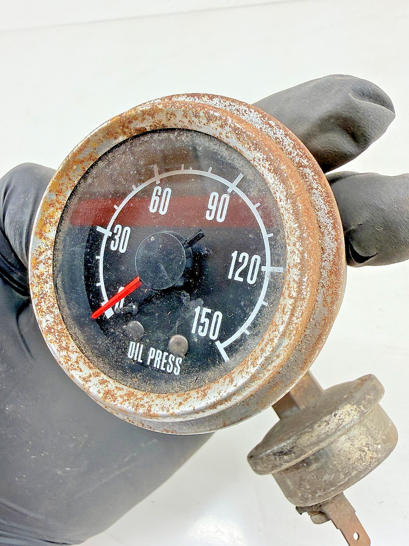 Vintage Oil Pressure Gauge 150 PSI Electric w Sender 1970s Diesel Truck C39-46