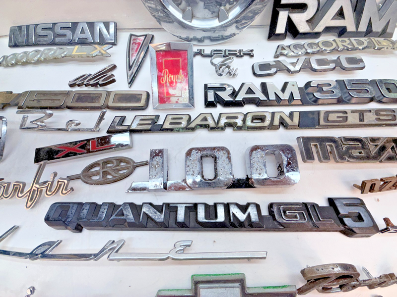 Vintage **40+ PIECE** EMBLEM LOT CHEVROLET FORD PLYMOUTH CHRYSLER B80-53