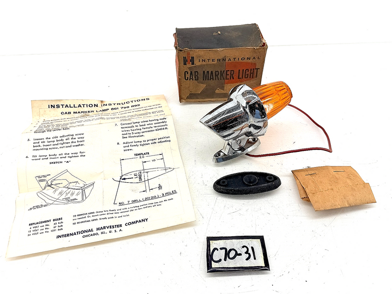 NOS 1969 - 1978 International Harvester Cab Marker Light 861 799-R92 C70-31