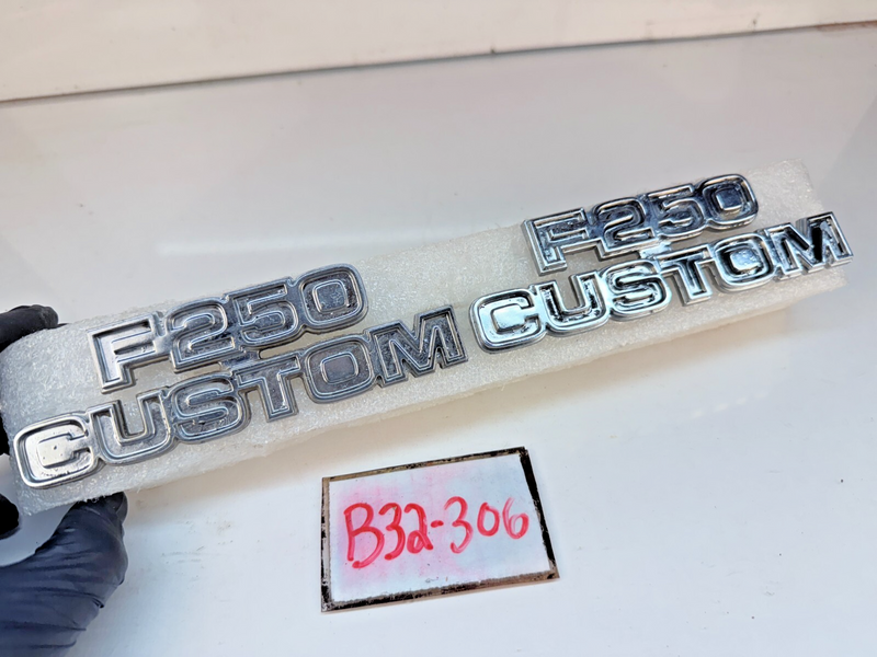 OEM 1973 -1979 F-250 CUSTOM Pair Front Fender Emblem Badge D7TB16702 B32-306