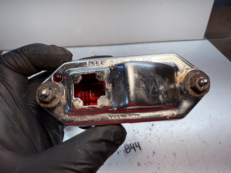 Rare Chrome OLDSMOBILE MARKER LIGHT GUIDE 35 HOUSING 39 SAE PI 68 OLDS B44-20