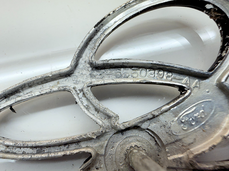 OEM 1972 -1974 Ford Galaxie 500 Emblem Badge Script D2AB-6550398-AA E8-60