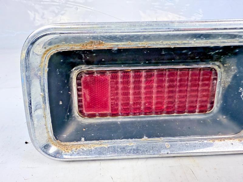 OEM 1968 CHEVY CAMARO LEFT DRIVER SIDE TAIL LIGHT 5959943 LH B20-3