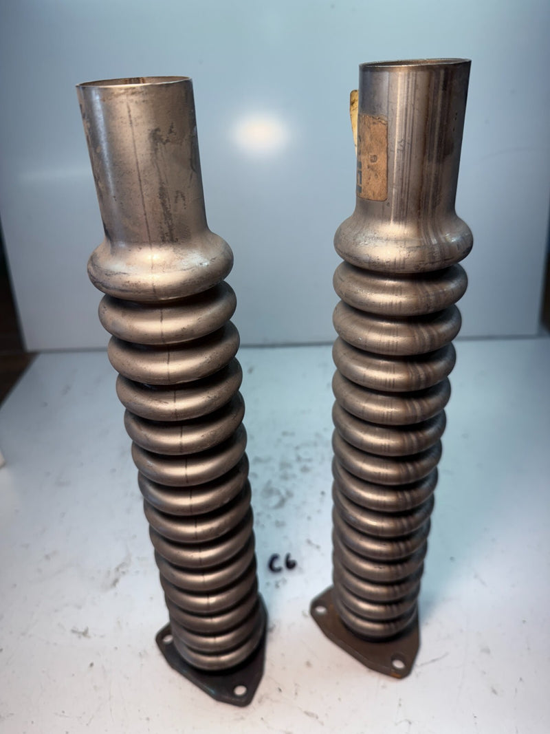 (1) NOS OEM Volkswagen Corrugated Pipe Jetta Rabbit Golf Cabrio 055253157A C6-19