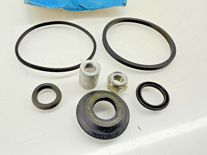 NOS 1975 - 1977 Ford Thunderbird Steering Seal Kit D7AZ-3E501-A C62-56