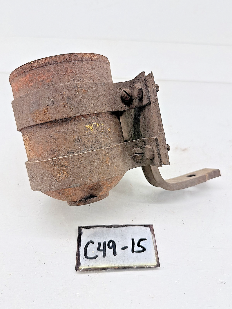 Original Jeep Willys Filter Oil Filter Canister & Bracket Rat Rod MB C49-15