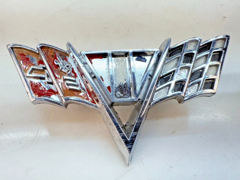 OEM GM Pair 1964 1965 1966 1967 Chevy V Flag Front Fender Emblem 3840318 E6-19