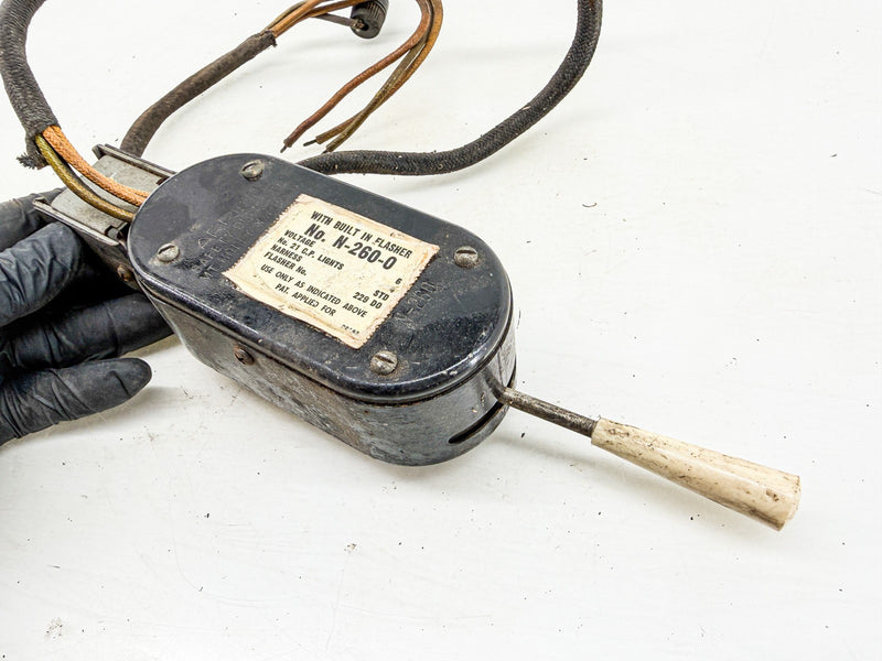 Vintage 1940s 1950s ARROW 6 VOLT TURN SIGNAL SWITCH FLASHER N-260 C78-16