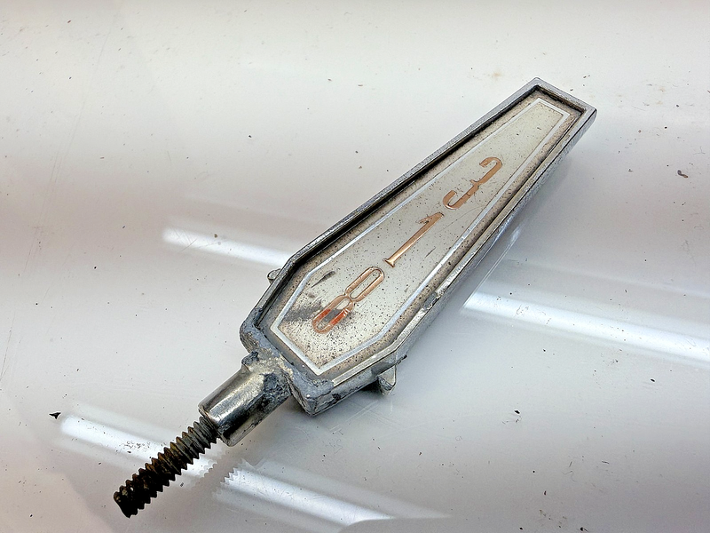 VINTAGE OEM 1966 1967 ORIGINAL 318 PLYMOUTH BELVEDERE HOOD ORNAMENT E8-64