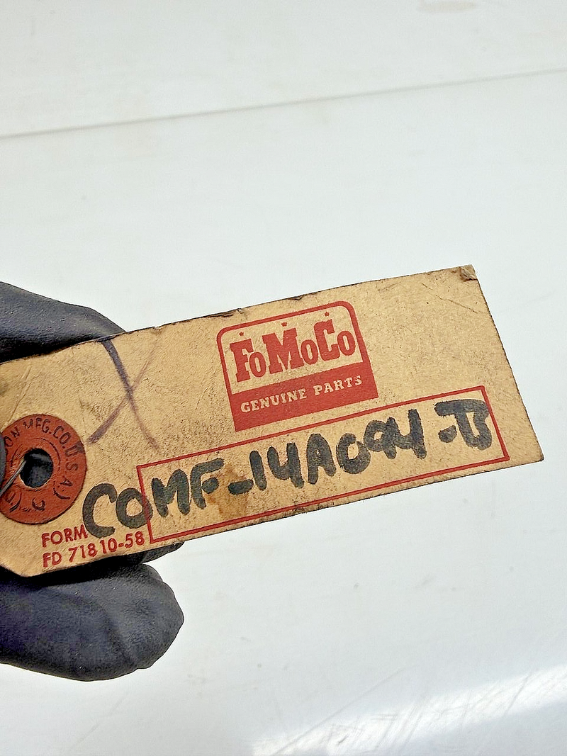 NOS 1949 - 1956 MERCURY CIRCUIT BREAKER w BRACKET COMF-14A094-B C76-161
