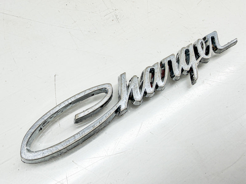 OEM 1968 1969 1970 DODGE CHARGER SCRIPT EMBLEM MOPAR 2841887 E10-82