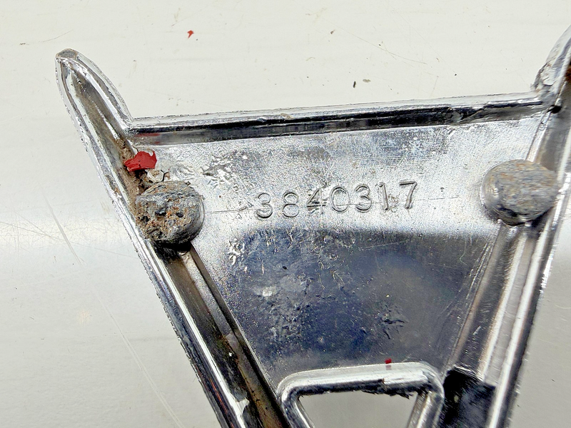 OEM 1964 Chevy Malibu Impala Fender Emblem 3840317 E9-42