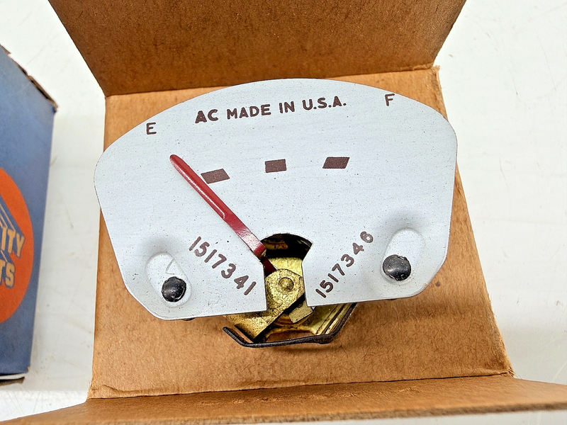 NOS 1949 1950 Chevrolet Fleetline Styleline Gasoline Gauge 1517341 C70-19