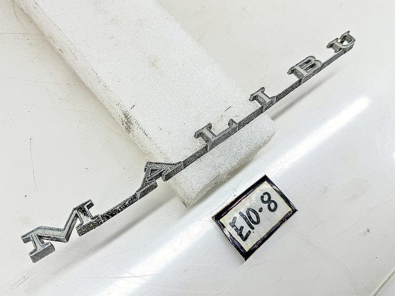 Vintage OEM 1970 CHEVELLE MALIBU BLOCK LETTER BAR EMBLEM 3974320 E10-8